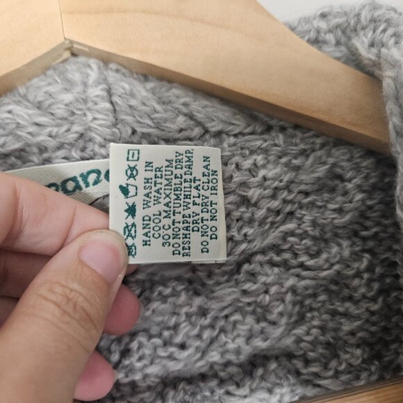 Aran Crafts Cable Knit Cardigan Size Medium 100% Merino Wool - Picture 4 of 5